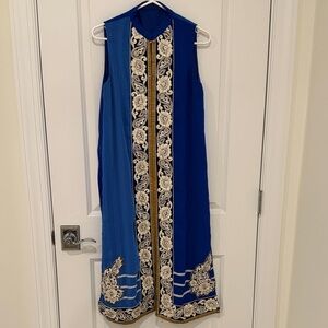 Blue Sleeveless kurta top with Embroidery